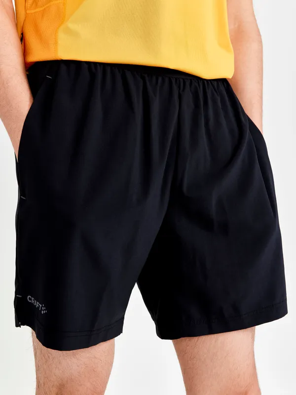 1911911-999000_ADV Charge 2-in-1 Stretch Shorts M_Closeup3.jpg